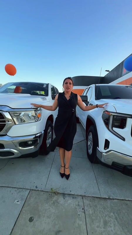 Mariana B. video walkaround of a 2016 Ford F-150